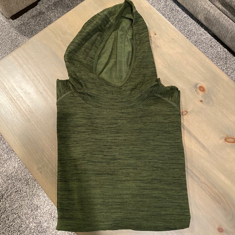 Zella Low Compression Long Sleeve Hooded Shirt Size: XXL